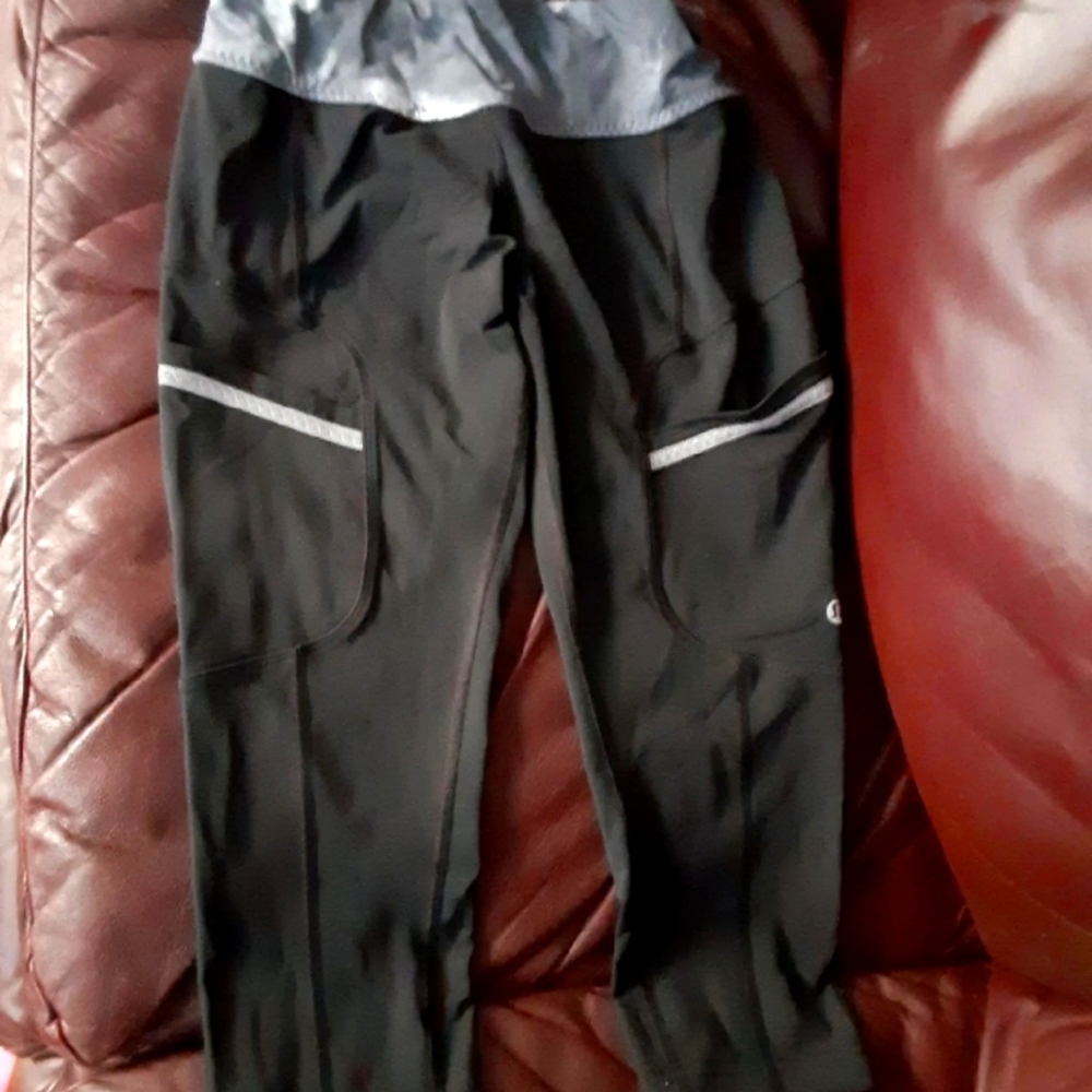 Lululemon crop leggings sold
